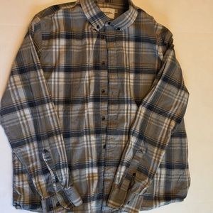 Good fellow men’s shirt. Long sleeve button down.